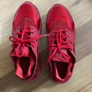 Women’s Nike Air Huaraches